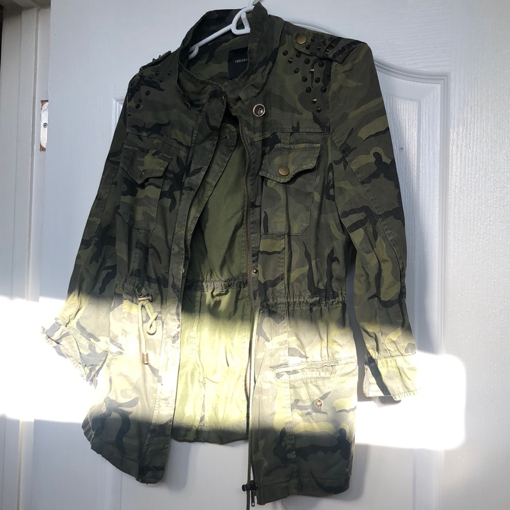 Camo 3/4 sleeve jacket